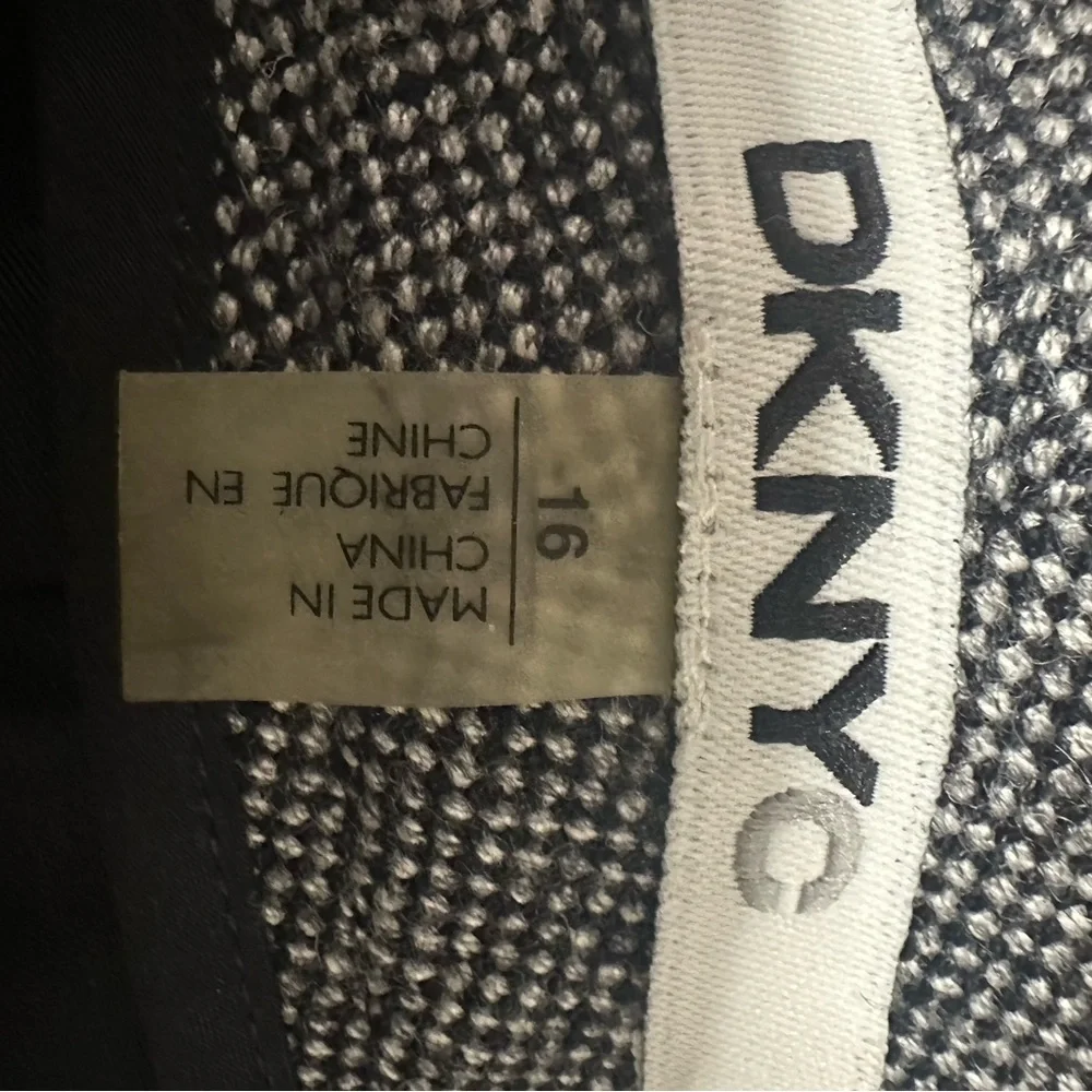 DKNY Gray Wool-Blend Herringbone Dress Pants | Size 16 | Wide Leg | Lined - Picture 7 of 9